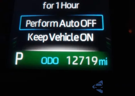 2023 Toyota Sienna Xle z USA, uszkodzony, nr VIN 5TDJSKFC0PS099650